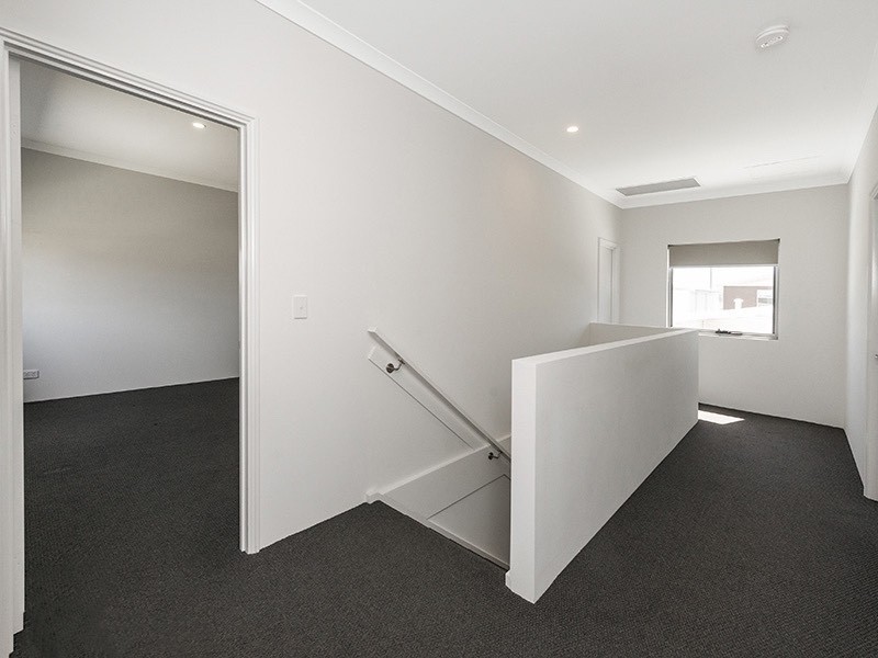 14 Laila Turn, Madeley WA 6065