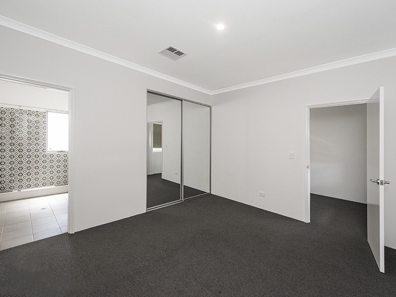 14 Laila Turn, Madeley WA 6065