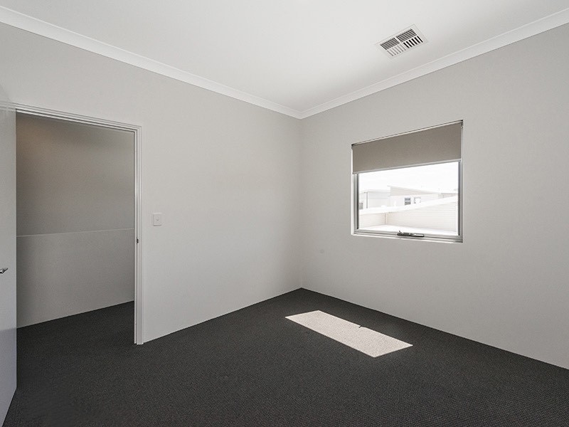 14 Laila Turn, Madeley WA 6065