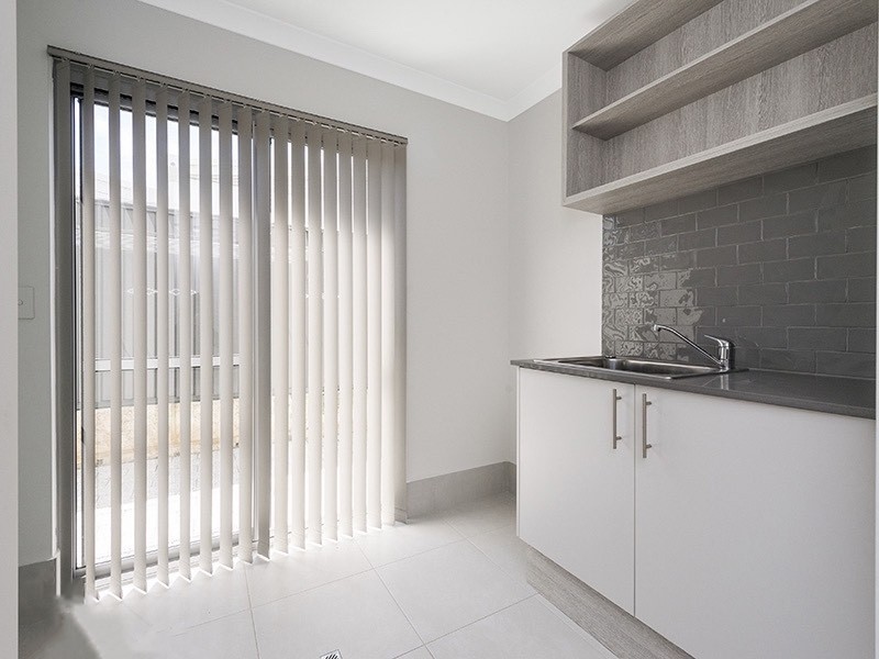 14 Laila Turn, Madeley WA 6065