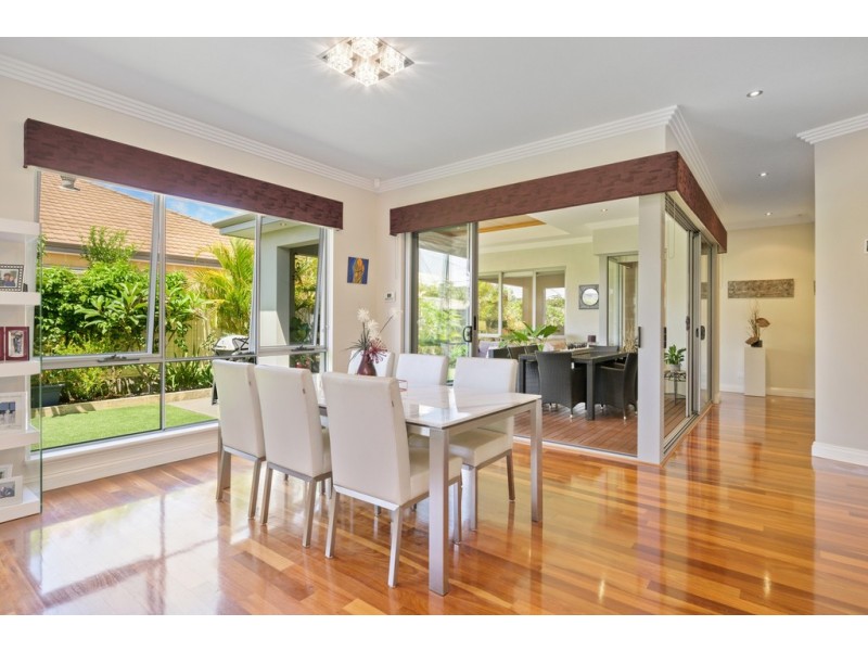 7 Risana Close, Madeley WA 6065