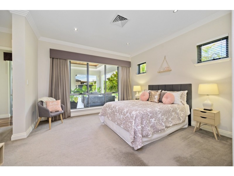 7 Risana Close, Madeley WA 6065