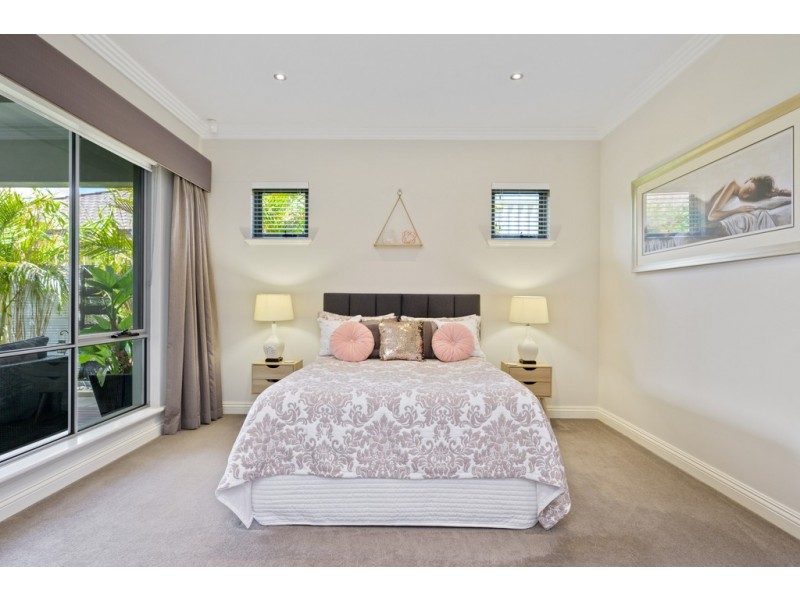 7 Risana Close, Madeley WA 6065