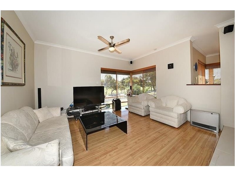 1a New Cross Road, Kingsley WA 6026