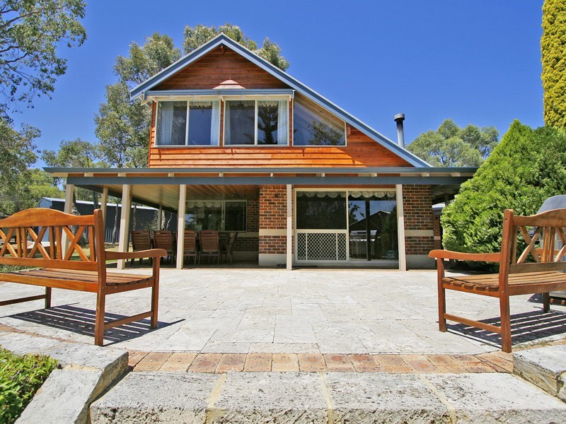 100 Garden Park Drive, Wanneroo WA 6065