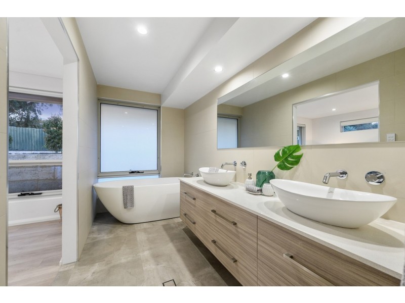 124 Coolibah Drive, Greenwood WA 6024