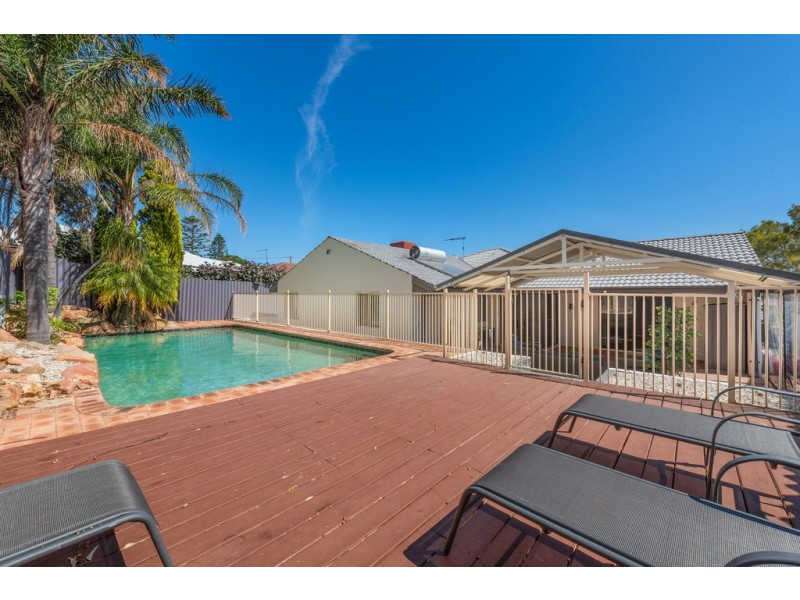 22 Tifera Circle, Kallaroo WA 6025
