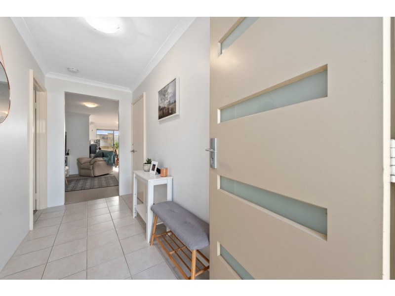 22/15 Crosthwait Circle, Tapping WA 6065