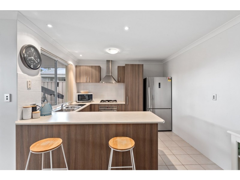 22/15 Crosthwait Circle, Tapping WA 6065