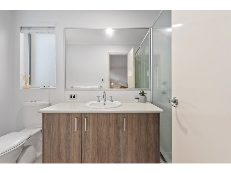 22/15 Crosthwait Circle, Tapping WA 6065