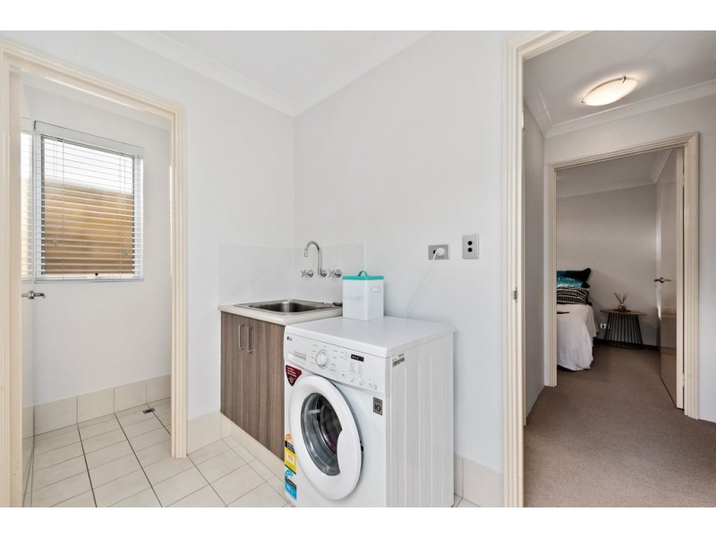 22/15 Crosthwait Circle, Tapping WA 6065