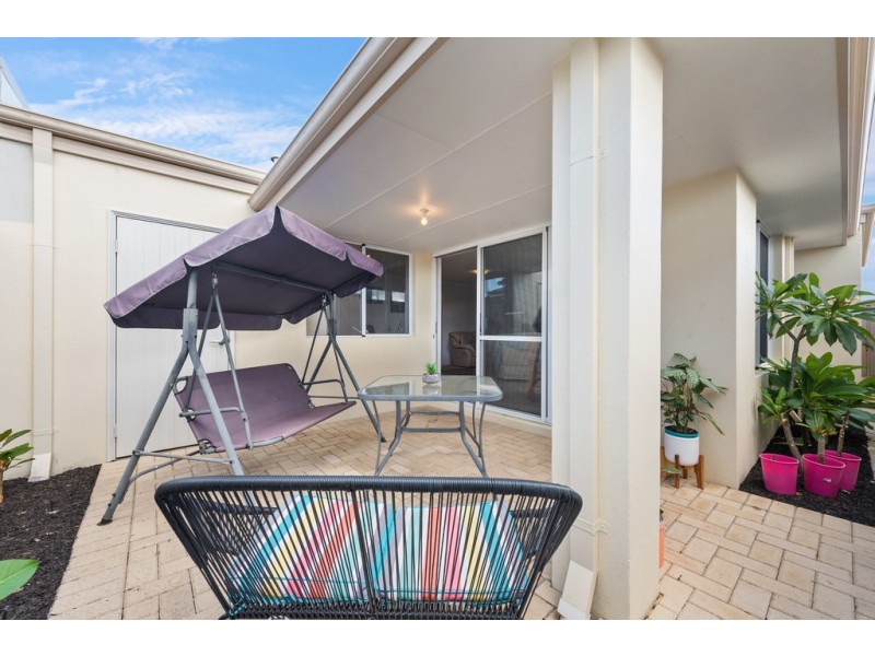 22/15 Crosthwait Circle, Tapping WA 6065