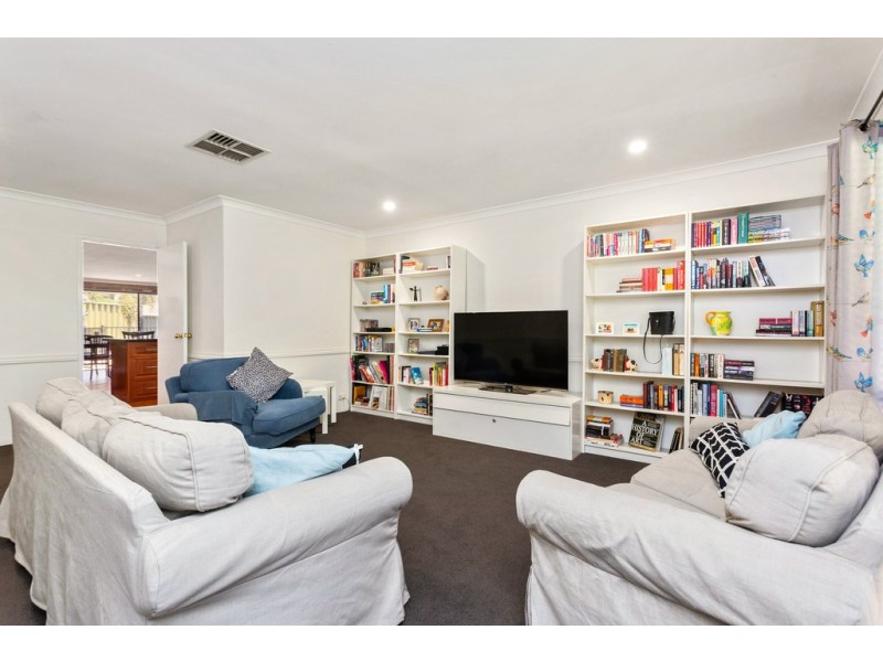 5 Balmoral Way, Kallaroo WA 6025