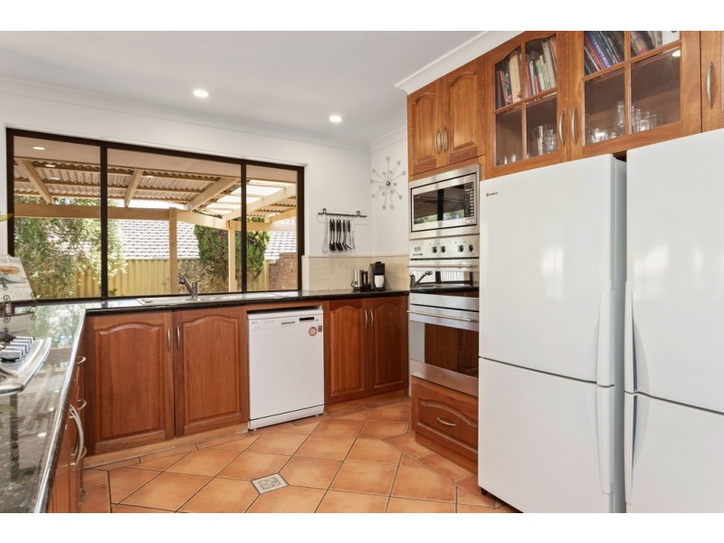 5 Balmoral Way, Kallaroo WA 6025