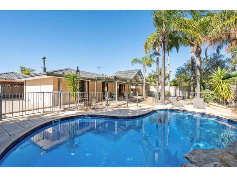 15 Johns Wood Drive, Kingsley WA 6026