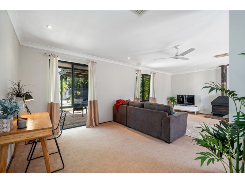 15 Johns Wood Drive, Kingsley WA 6026