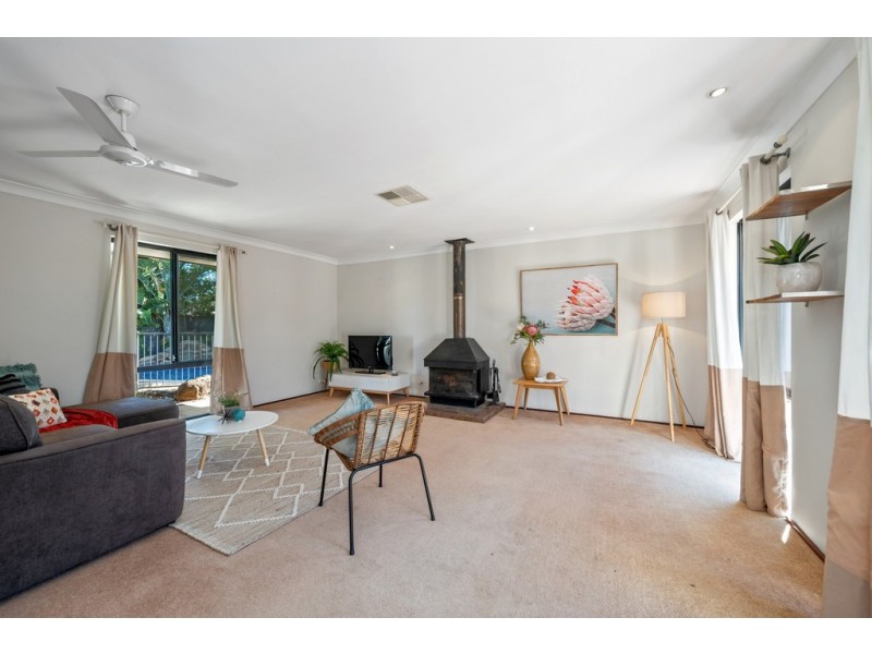 15 Johns Wood Drive, Kingsley WA 6026