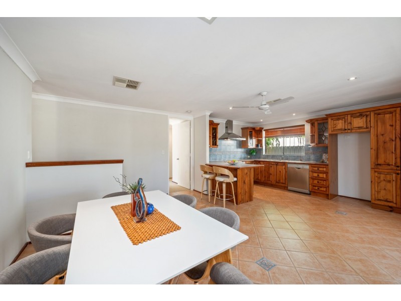 15 Johns Wood Drive, Kingsley WA 6026