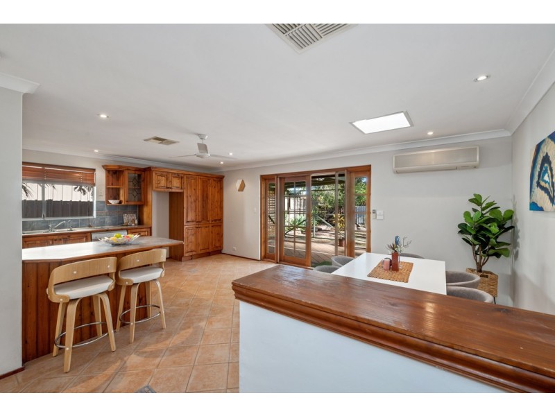 15 Johns Wood Drive, Kingsley WA 6026