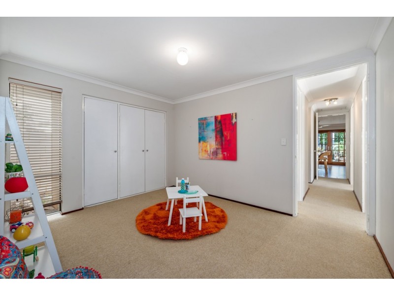 15 Johns Wood Drive, Kingsley WA 6026