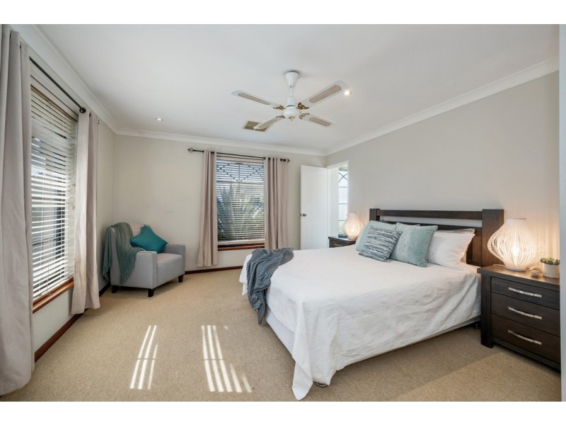 15 Johns Wood Drive, Kingsley WA 6026