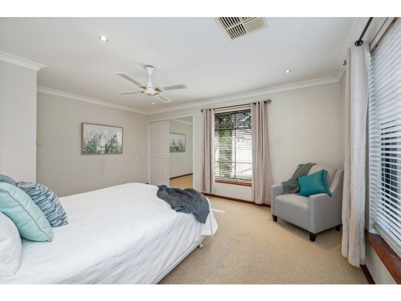 15 Johns Wood Drive, Kingsley WA 6026