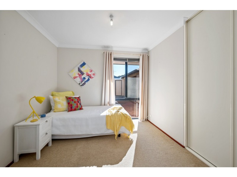 15 Johns Wood Drive, Kingsley WA 6026