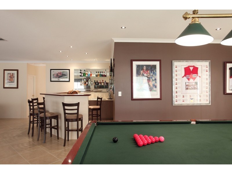 63 Keanefield Drive, Carramar WA 6031