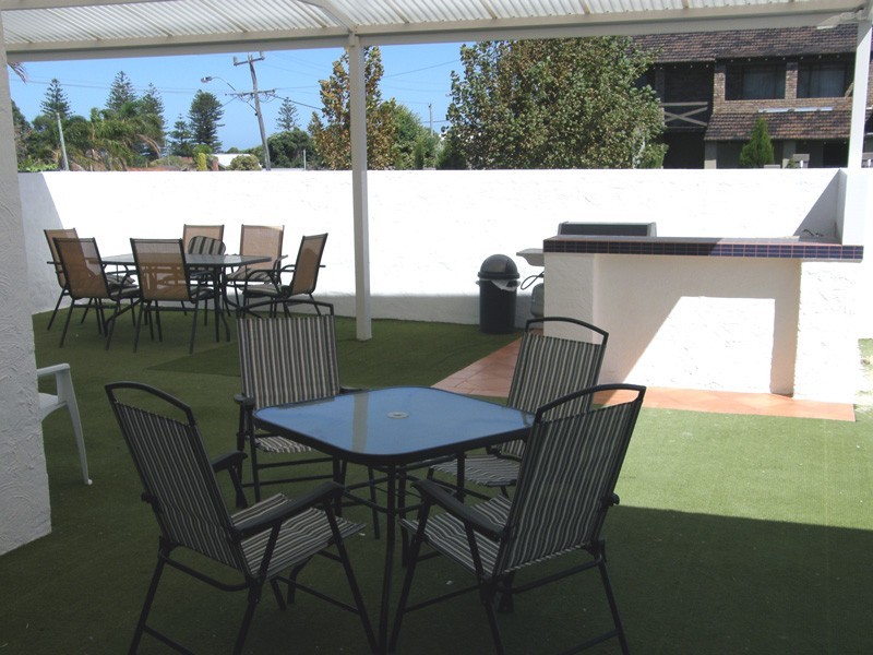 49 Beach Road, Marmion WA 6020