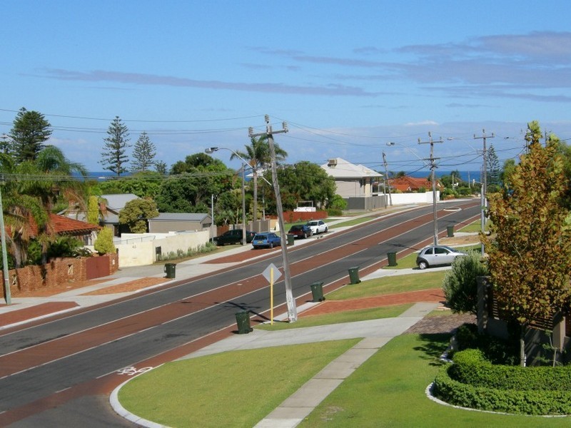 49 Beach Road, Marmion WA 6020