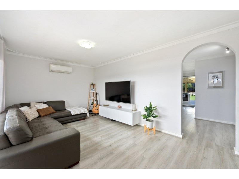 17 Windsor Place, Kallaroo WA 6025