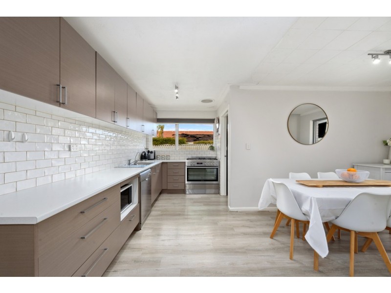 17 Windsor Place, Kallaroo WA 6025