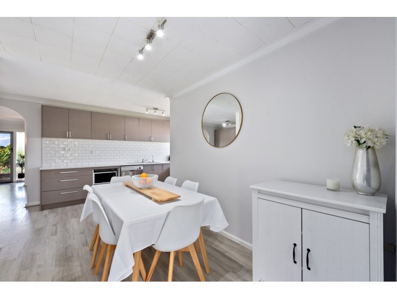 17 Windsor Place, Kallaroo WA 6025