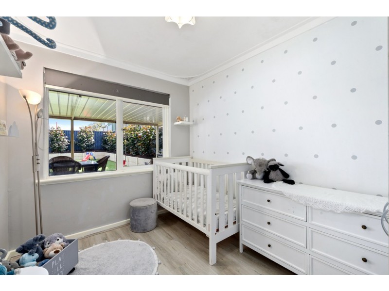 17 Windsor Place, Kallaroo WA 6025