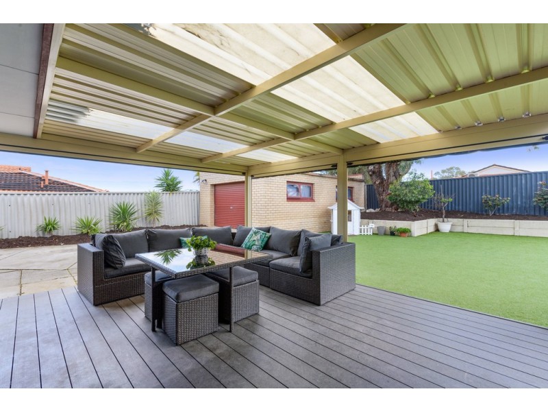17 Windsor Place, Kallaroo WA 6025