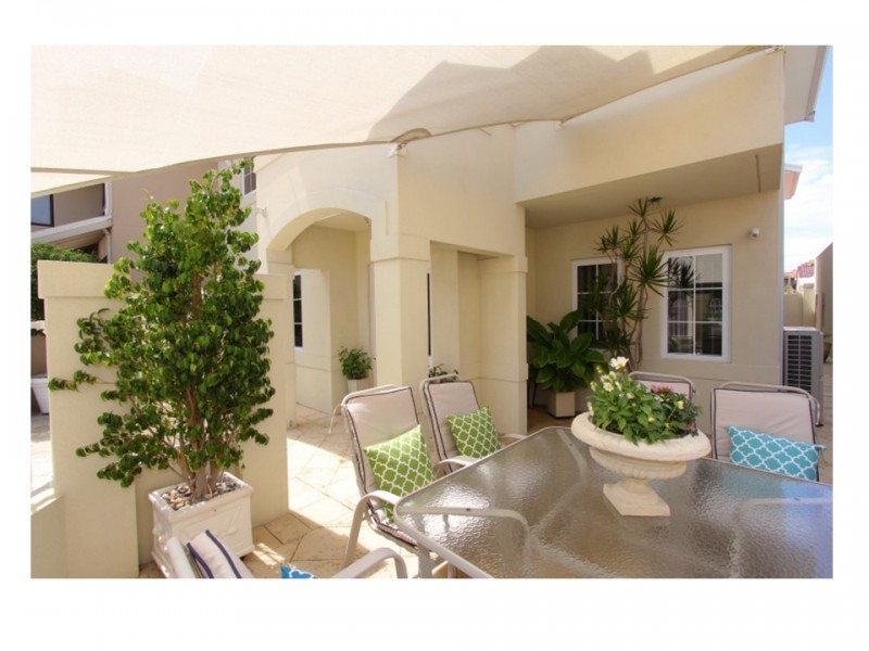 124a Mary Street, Como WA 6152