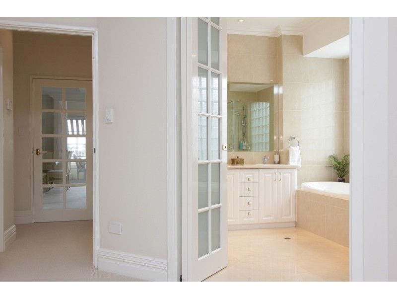 124a Mary Street, Como WA 6152