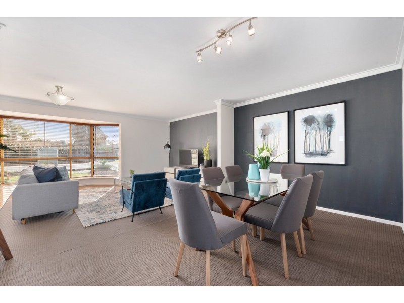 17 Halidon Street, Kingsley WA 6026