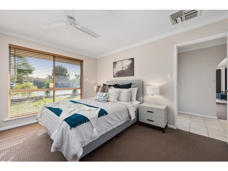 17 Halidon Street, Kingsley WA 6026