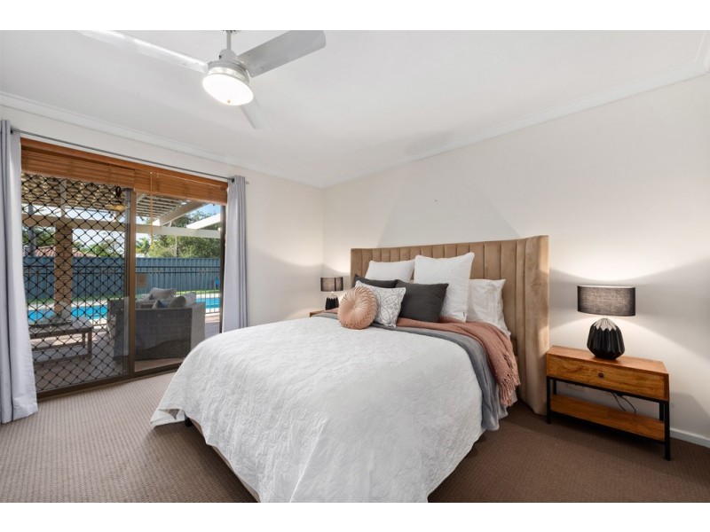 17 Halidon Street, Kingsley WA 6026