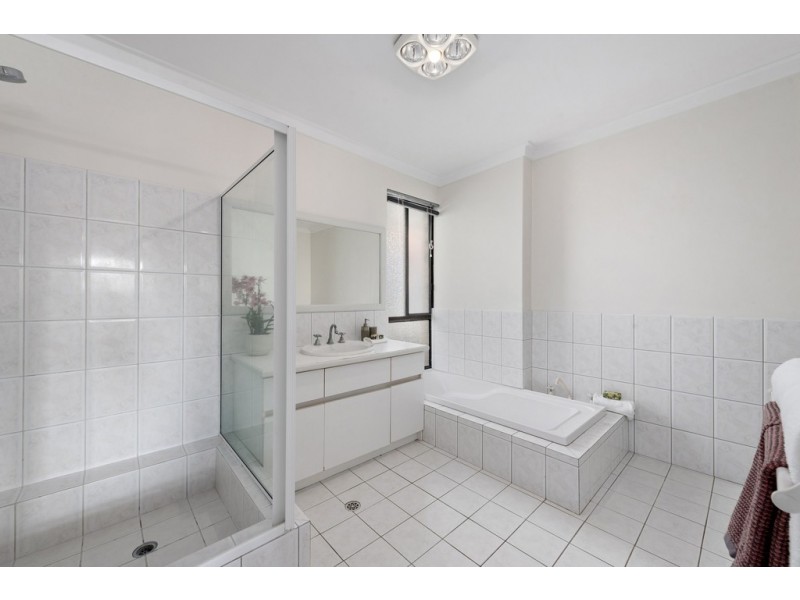 17 Halidon Street, Kingsley WA 6026