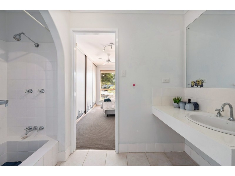 17 Halidon Street, Kingsley WA 6026