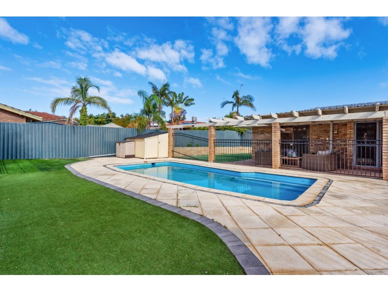 17 Halidon Street, Kingsley WA 6026