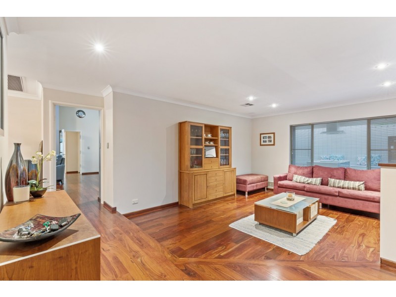 11 Glenbar Road, Duncraig WA 6023