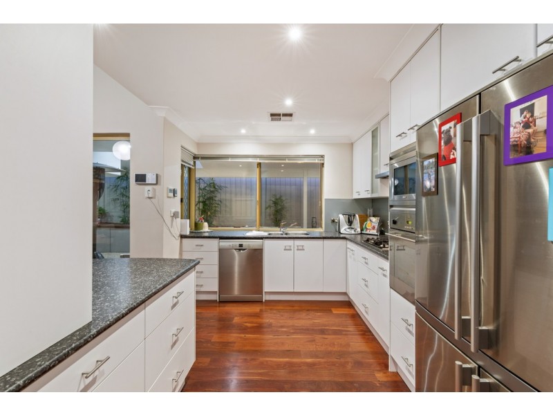 11 Glenbar Road, Duncraig WA 6023