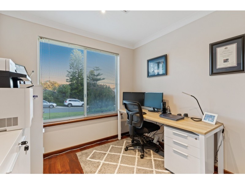 11 Glenbar Road, Duncraig WA 6023