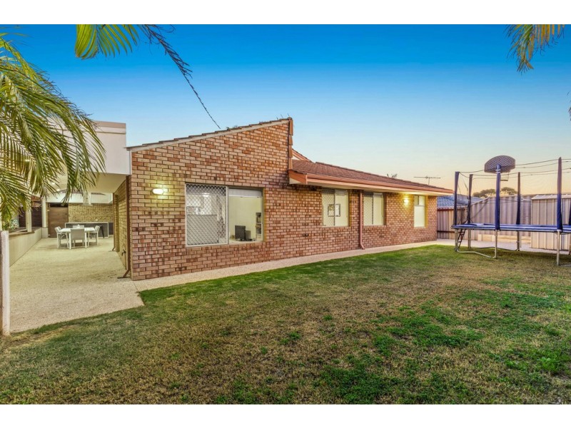 11 Glenbar Road, Duncraig WA 6023