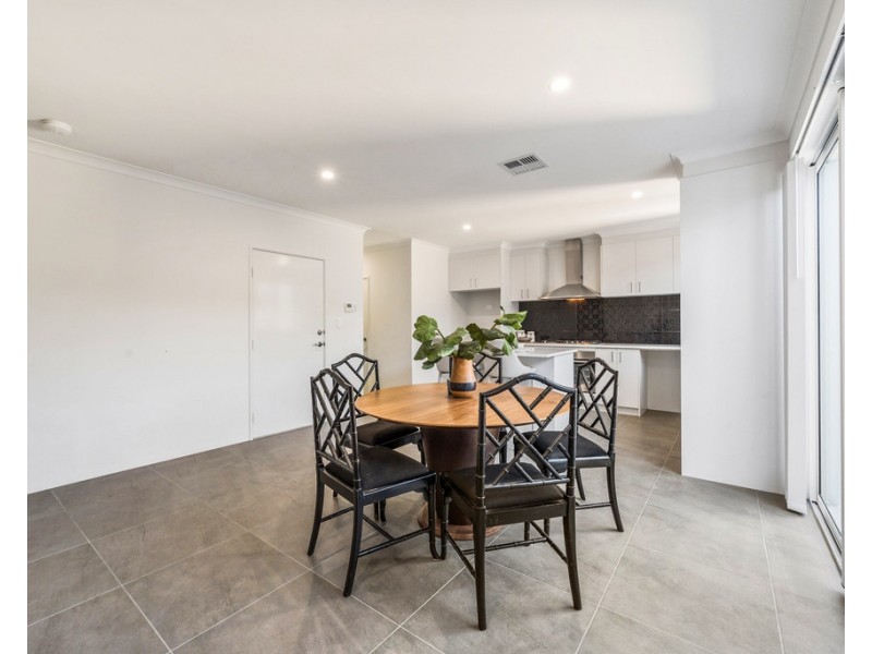 2/553 Beach Road, Duncraig WA 6023