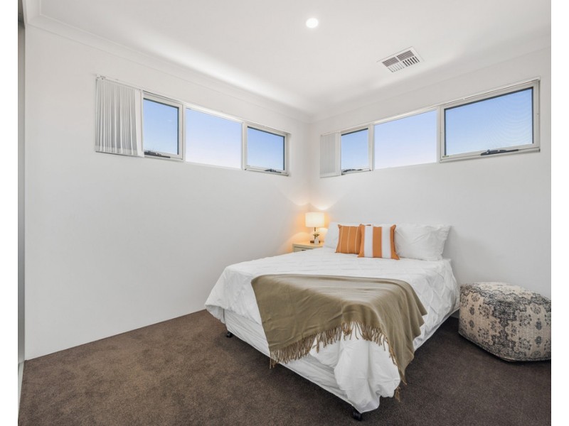 2/553 Beach Road, Duncraig WA 6023