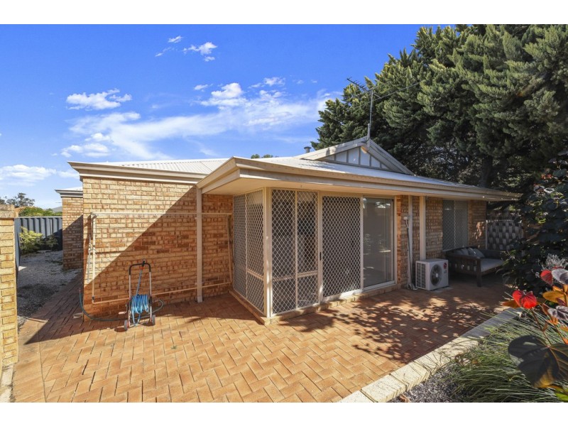 1/2 Shaw Road, Innaloo WA 6018
